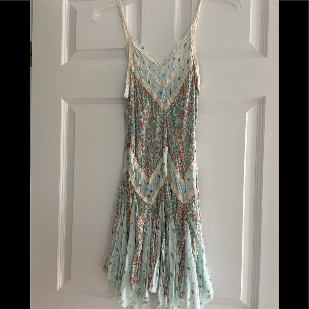 Intimately Free People mini